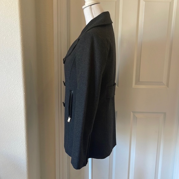 Button front jacket - Picture 3 of 10